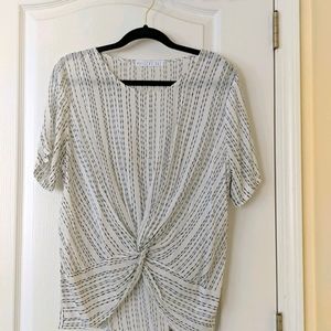 White short sleeve blouse with knot detail